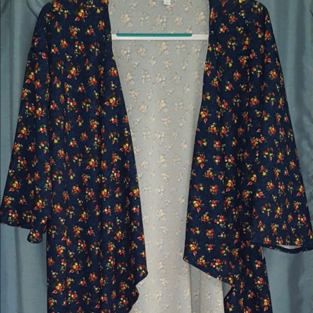 Large LLR Shirley NWT